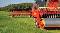 Grasland doorzaaien met de Evers GrasProfi en de Vredo Agri doorzaaier