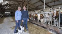 Henk en Thea Blankema-Brilman in hun stal